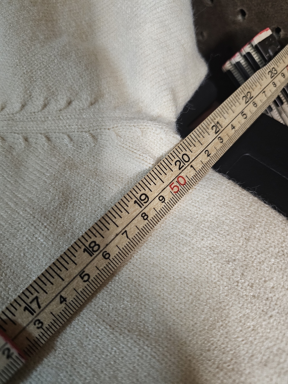 BTFBM Ivory Sweater Lg NWT - Picture 10 of 11